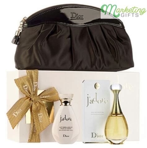 christian dior beauty bag|dior makeup bag free gift.